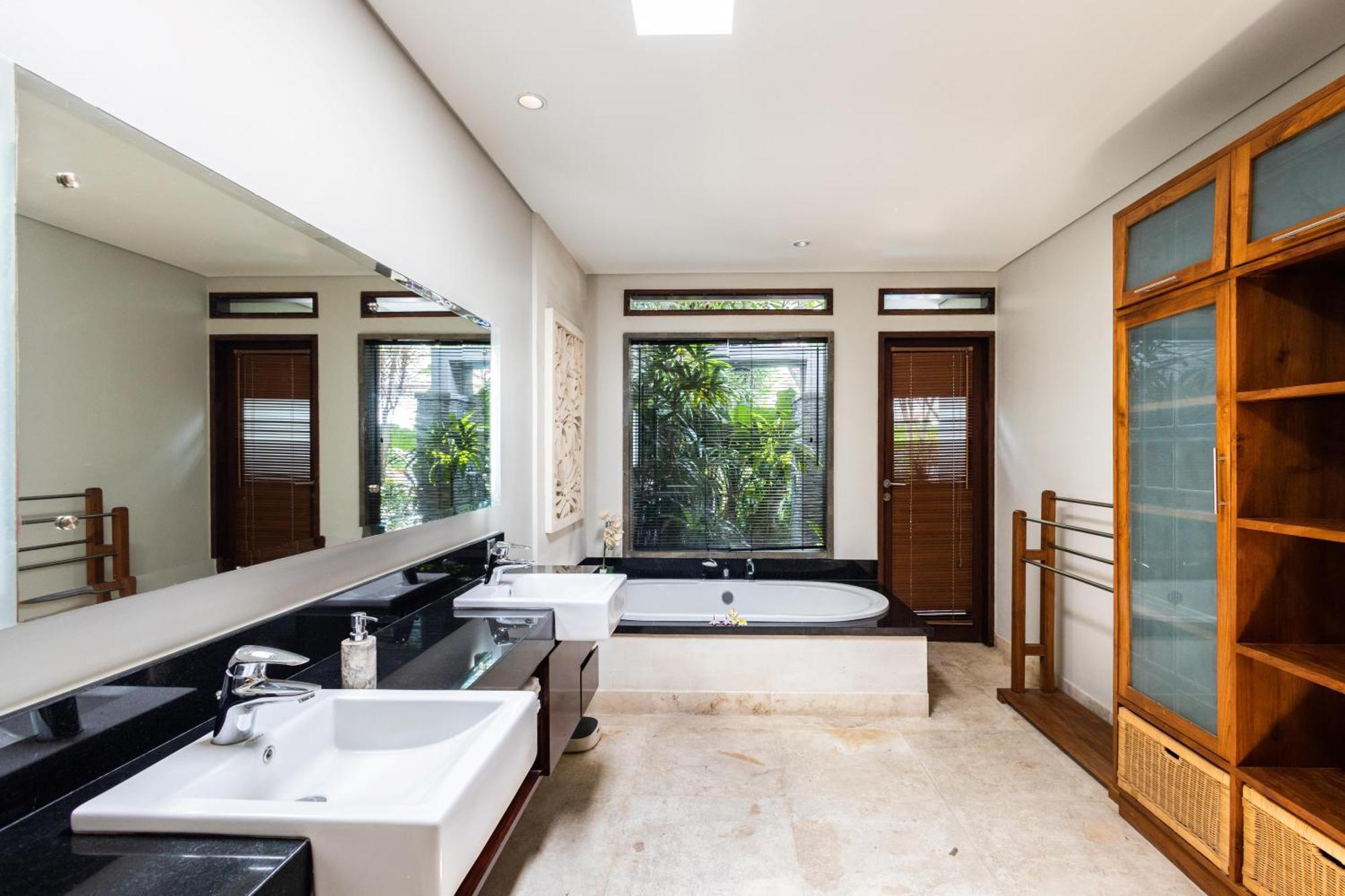 Kejora Beachfront Estate Sanur - Luxurious Villa Seven Kejora ภายนอก รูปภาพ